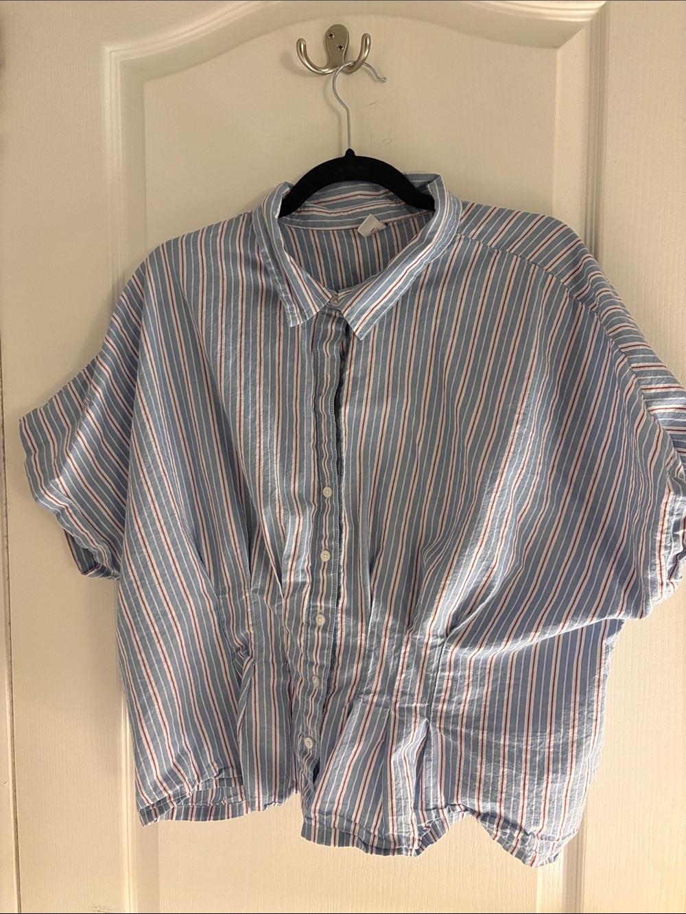Old Navy Blue & White Striped Short-Sleeve Button-Down Shirt